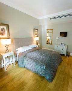 9 Hertford Street - 4 Stars VisitEngland