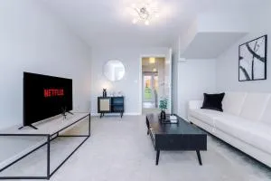 Lovely three bed home Manchester - 贝里