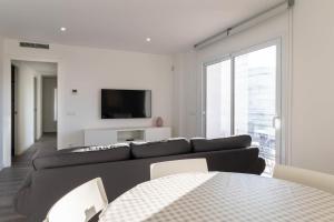 AT123 Reformado, en el centro del pueblo, solamente 500m de la playa