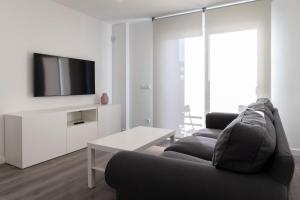 AT123 Reformado, en el centro del pueblo, solamente 500m de la playa