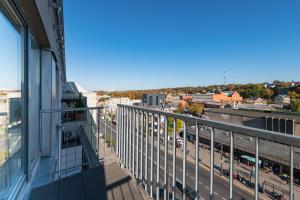 Panoramic city centre apartment by Polo Apartments