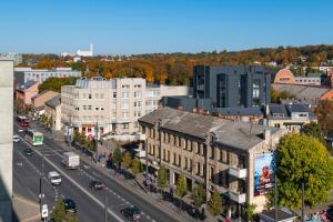 Panoramic city centre apartment by Polo Apartments
