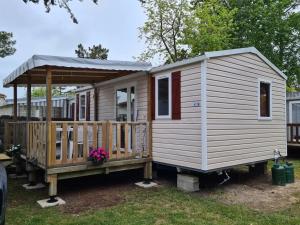 Maisons de vacances Hibiscus - Camping du Bois Masson : photos des chambres