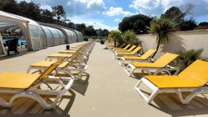 Maisons de vacances Hibiscus - Camping du Bois Masson : photos des chambres