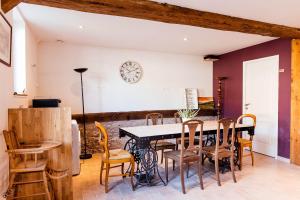 2 appartements conforts + jardin + parking : photos des chambres