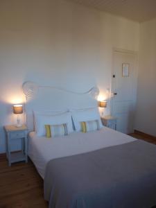 B&B / Chambres d'hotes L'Estanquet Bed and Breakfast pdj offert : photos des chambres