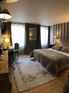 Hotels The Originals City, Hotel de la Balance, Montbeliard : photos des chambres