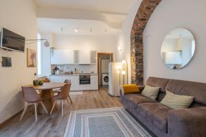 GuestHost - Elegant & Charming APT in Cernobbio!