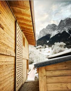 Stefan Glowacz CHALET mit traumhaftem Bergblick