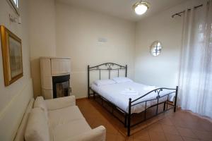 La Dimora delle Emozioni - Il Fascino del Centro Storico e Ladrenalina dellAutodromo