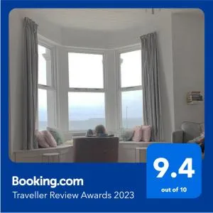 Stunning 3 bed seafront mansion building sleeps 6 adults or 8 with kids - Aghadowey