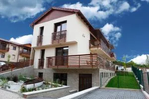 Fürjes Villa Apartmanház - Балатонфюред