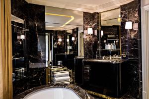 Hotels Prince de Galles, un hotel Luxury Collection, Paris : photos des chambres