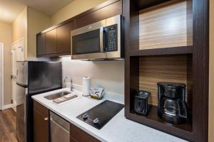 One-Bedroom Queen Suite with Sofa Bed room in TownePlace Suites by Marriott Fort Mill at Carowinds Blvd