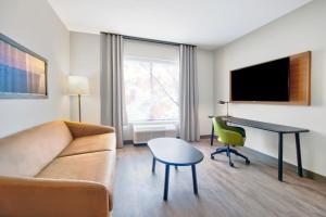 Fairfield by Marriott Inn & Suites Cincinnati North West Chester