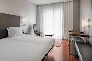 Standard Twin Room room in AC Hotel Burgos
