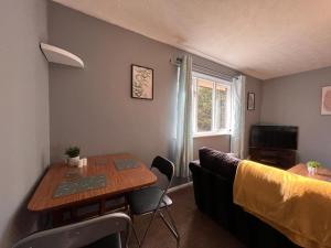 Spacious Apartment with Parking