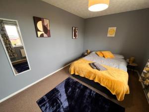 Spacious Apartment with Parking