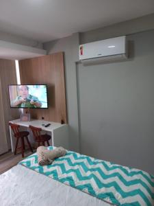 Flat Beverly Hills 101A