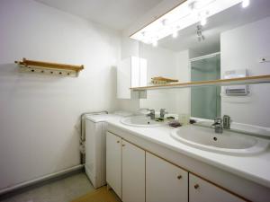 Appartement 8 personnes à Génos - Wifi, près du lac - FR-1-695-22