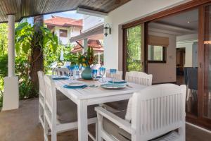 Beachfront Resort Villa Baan Tawan 3BR