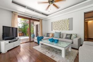 Beachfront Resort Villa Baan Tawan 3BR