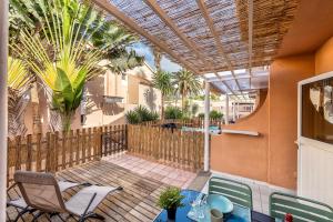 GREEN ISLAND HOLIDAY