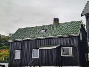 Hyggeligt gammelt hus i Vestmanna - Kvívík