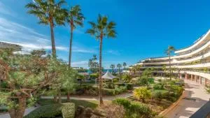 圣洛朗港尼斯假日酒店 - 圣罗兰度瓦