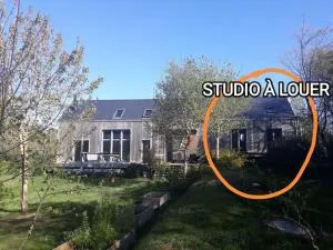 Petit écrin de nature, proche de la mer. - Primelin