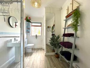 Charming Two-Bedroom Artists Residence in Central Penzance