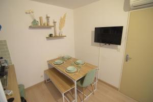 Appartements [Le Boheme] T2-Wifi-Calme-Parking : photos des chambres