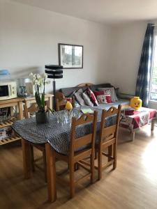 SUPER BESSE Appartement LE GÎTE BESSARD 6 couchages Le Bois de la Reine