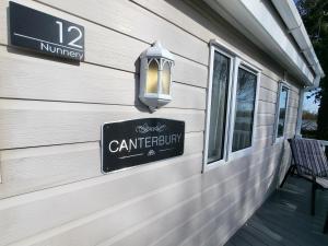 Idyllic Lakeview Lodge