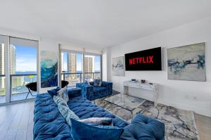 Beachwalk Resort - OCEAN VIEW WRAP AROUND BALCONY 3BD - 3BR CONDO - 25 min to FIFA!