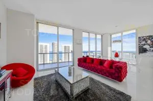 BeachWalk Resort PH - DREAM-SKY MANSION 3DBR and 3BA LUXURY PENTHOUSE - Golden Isles