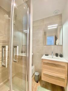 Appartements LE PTIT VERT - Wifi - Confort - Entree Autonome - Entre Gare et Centre : photos des chambres