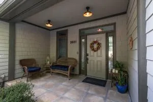 Majestic views of Mountains and Water- The Perch - Bat Cave