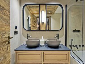 Appartement familial skis aux pieds au Rond-Point des Pistes, Les Allues - FR-1-613-82