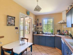 Maisons de vacances Maison La Rochelle, 5 pieces, 6 personnes - FR-1-710-2 : photos des chambres