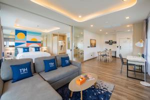 NH Boat Lagoon Phuket Resort