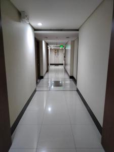 Room Across NAIA Terminal 3 at Newport