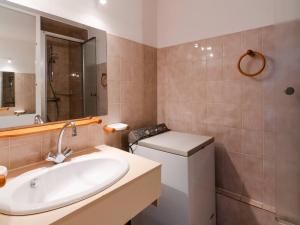 Appartement Gruissan - Parking Privé, Animaux Acceptés - FR-1-409A-16