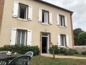 Maisons de vacances Gite Fourilles, 5 pieces, 10 personnes - FR-1-489-416 : photos des chambres