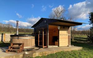 Maisons de vacances Le Gite au bord de la Foret : photos des chambres