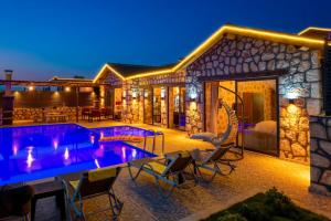 Kalkanda 2 Yatak Odalı Jakuzili Villa-Villa Seabird