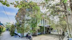 RedDoorz near Universitas Palangkaraya 3 - 帕朗卡拉亚