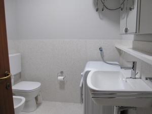 Modern flat with balcony at Grado Pineta