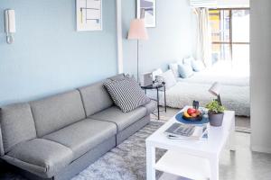 #8 3mins to station 1stop to Shinjuku Central Shinjuku apartment with plenty of Sunlight