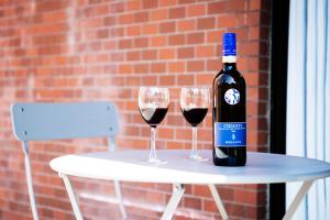 #8 3mins to station 1stop to Shinjuku Central Shinjuku apartment with plenty of Sunlight